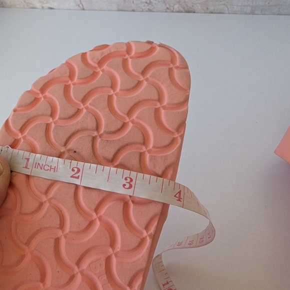 Birkenstock Arizona EVA sandals in the color Coral Peach or Fondant Pink. - Picture 11 of 12